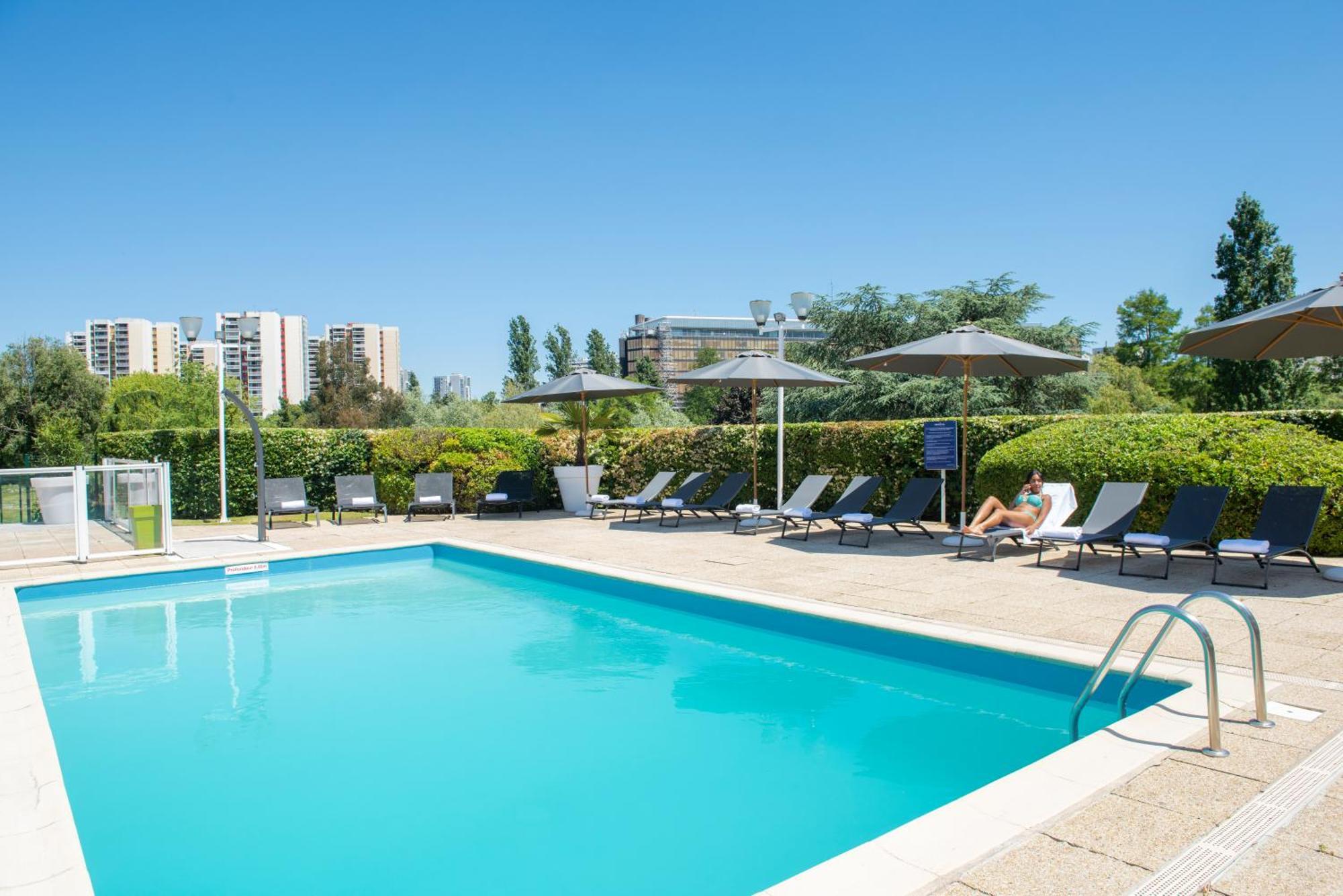 Novotel Paris Creteil Le Lac Екстериор снимка